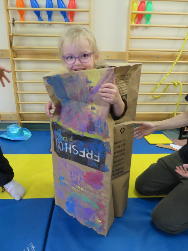 C82398D9-38CB-47F2-B172-ED2BB16991D8