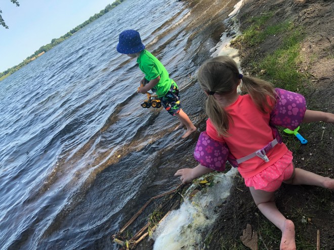 377D9648-9E0F-4A38-8518-3D08D7C8BF58